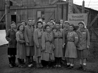 Überlebende des Frauen-Konzentrationslagers Hannover Limmer