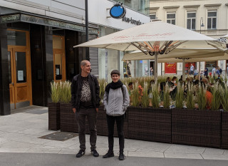 Aleksandra Kołodziejczyk und Karl Wratschko sprechen mit fernetzt über ihren Film „Präsenz“, der alle nach Frauen benannten Verkehrsflächen in Wien dokumentiert.